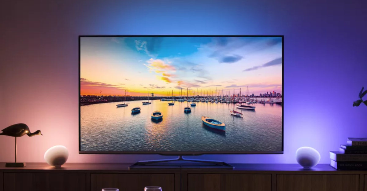 How to make your room look better with Hue Sync while using your computer